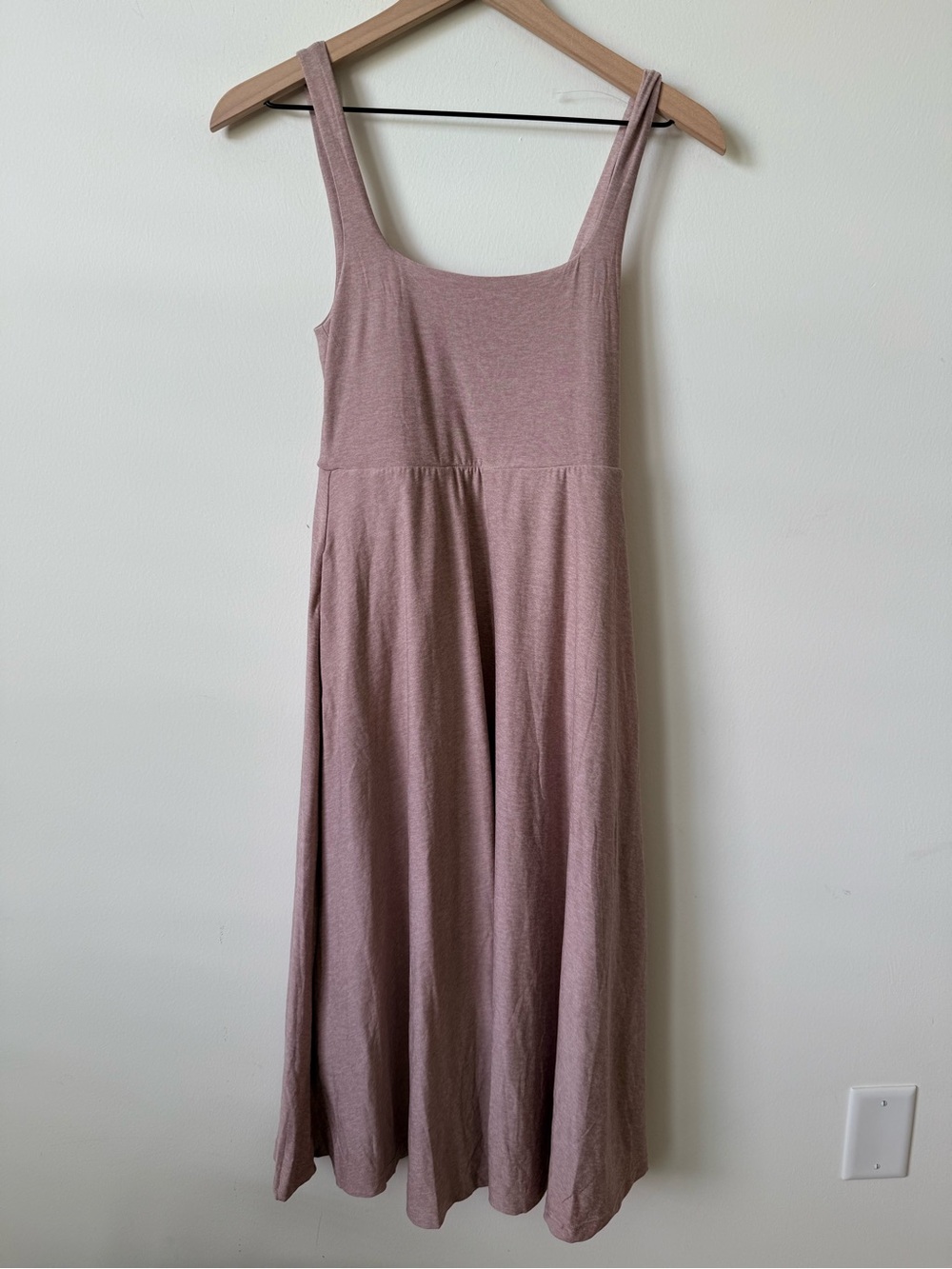 Beyond Yoga Featherweight At The Ready Square Neck Midi Dress Roses Taupe Sz XS - Picture 2 of 4